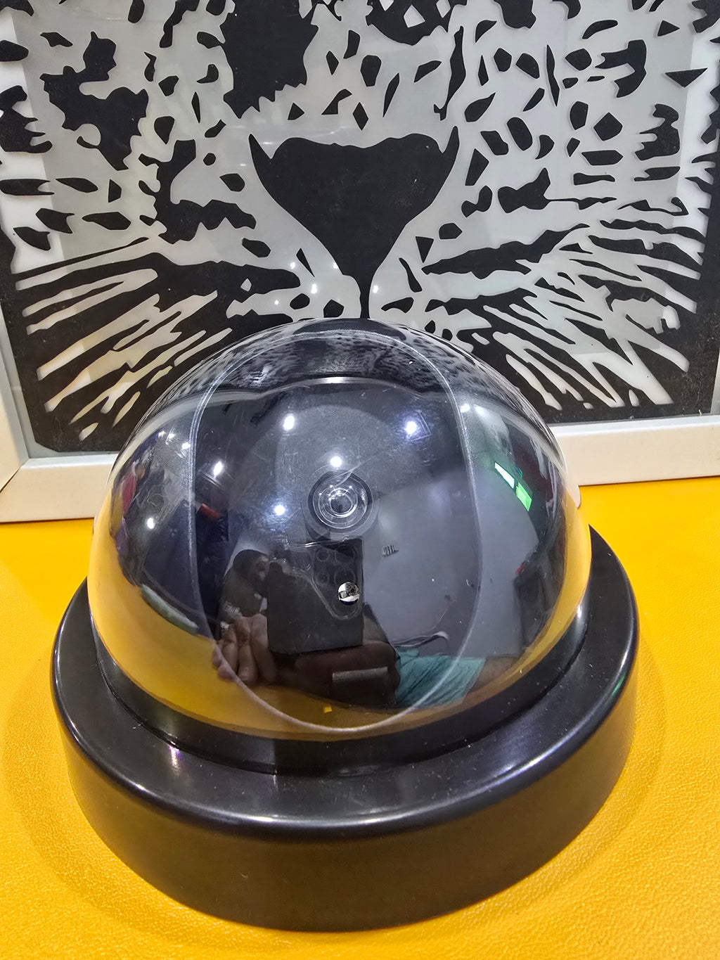 DUMMY SECURITY CAMERA Fake Dome Surveillance Flashing LED Wireless Imitation