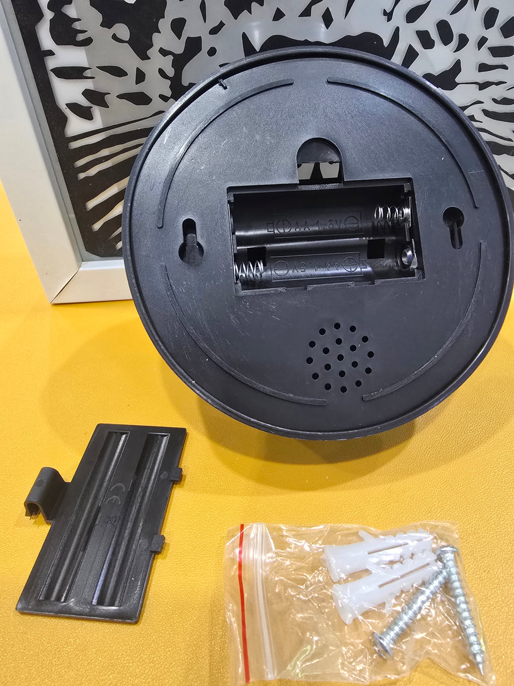 DUMMY SECURITY CAMERA Fake Dome Surveillance Flashing LED Wireless Imitation